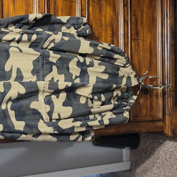 Fashion Nova Womens medium oversized Camo jacket. Long jacket - Picture 6 of 7